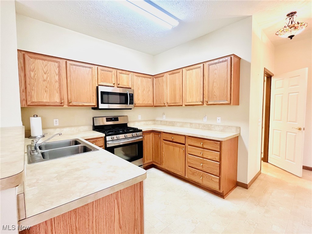 2148 Southampton Lane Avon OH 44011