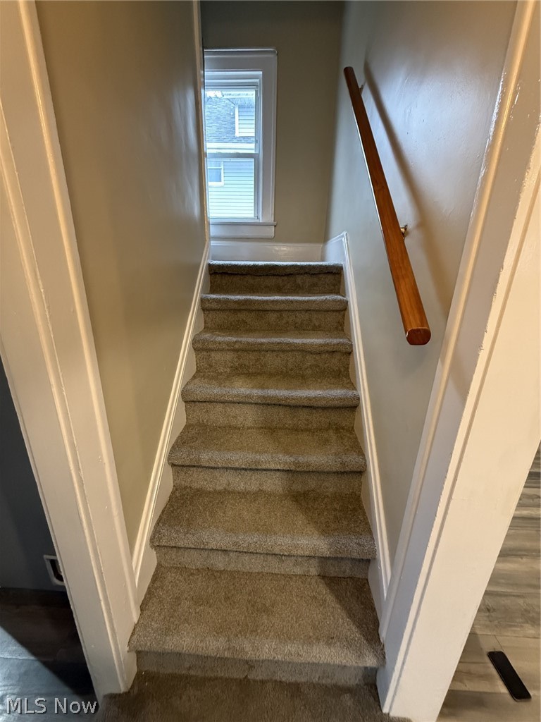 2120 Newton Street Akron OH 44305