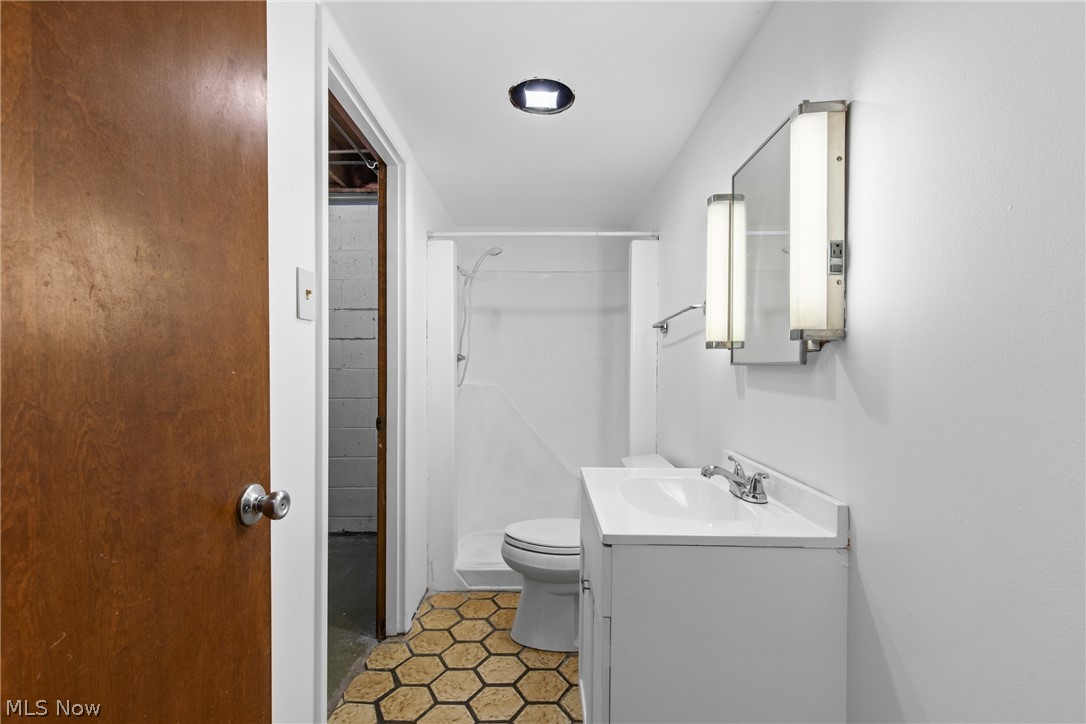61558 W Central Avenue Shadyside OH 43947