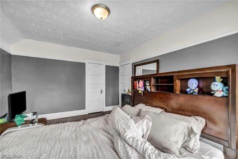 1639 Delmont Avenue Cleveland OH 44112
