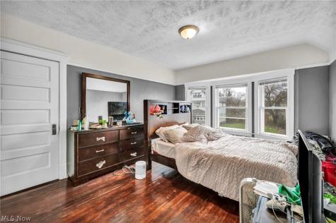 1639 Delmont Avenue Cleveland OH 44112