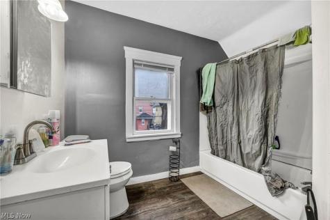 1639 Delmont Avenue Cleveland OH 44112