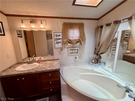 4325 Woodale Avenue SE Minerva OH 44657