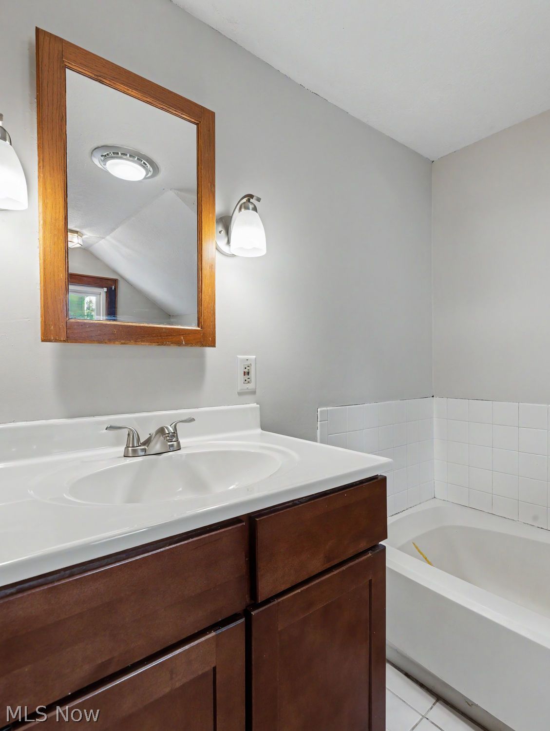 260 S Cleveland Avenue Mogadore OH 44260