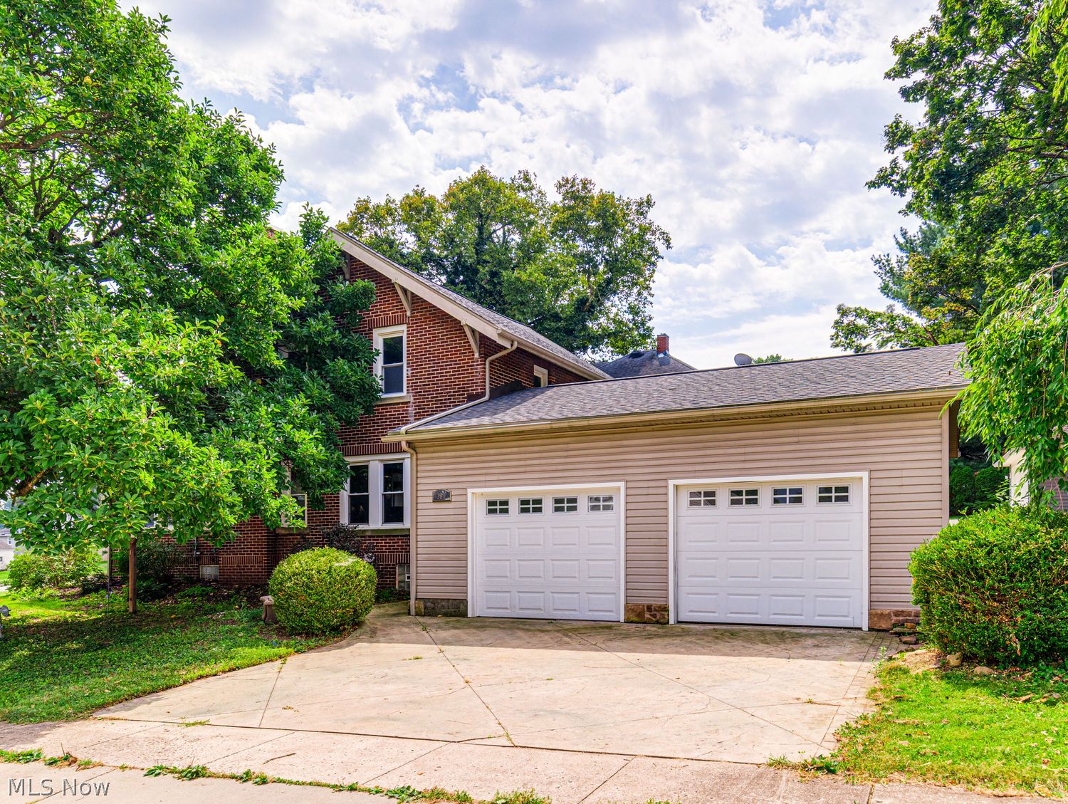 260 S Cleveland Avenue Mogadore OH 44260