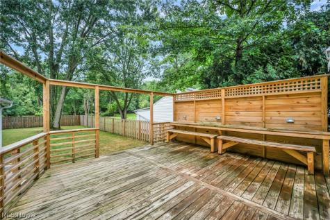 5528 Huron Road Lyndhurst OH 44124