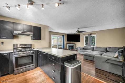 5528 Huron Road Lyndhurst OH 44124