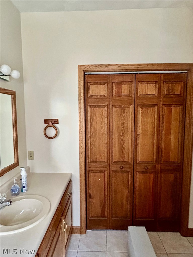 8707 Fairweather Trail Poland OH 44514