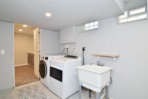 3574 Farland Road University Heights OH 44118