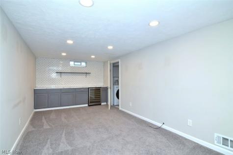 3574 Farland Road University Heights OH 44118