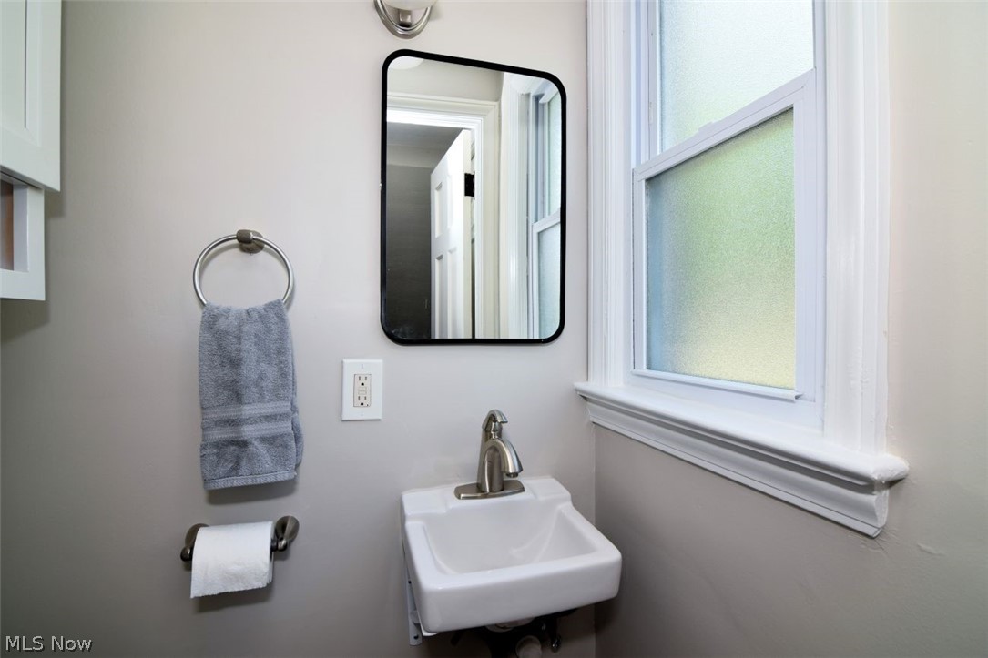 3574 Farland Road University Heights OH 44118