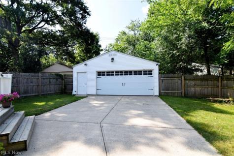 3574 Farland Road University Heights OH 44118