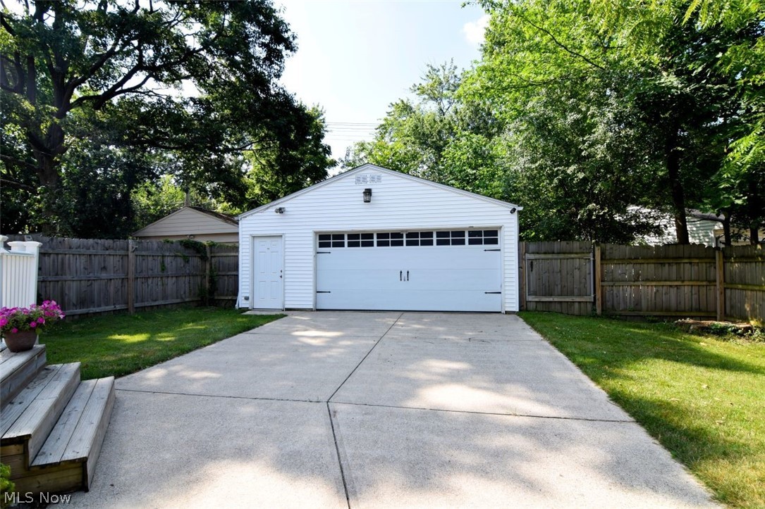 3574 Farland Road University Heights OH 44118