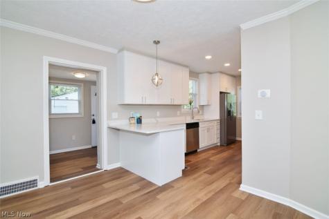 3574 Farland Road University Heights OH 44118