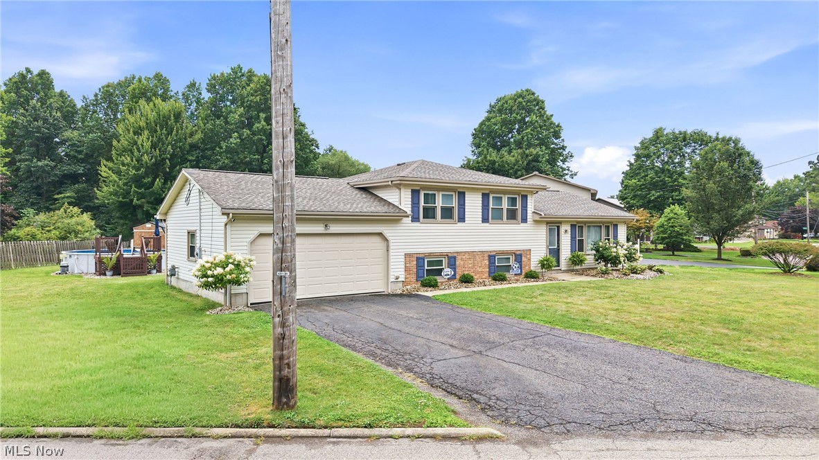 503 Meadowland Drive Hubbard OH 44425