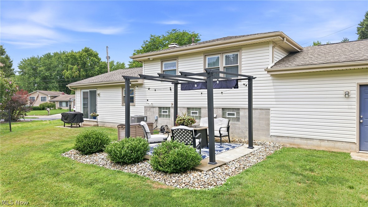 503 Meadowland Drive Hubbard OH 44425