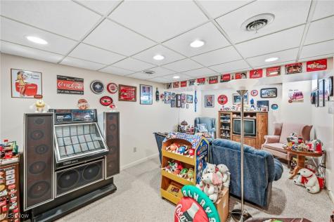 4420 Archer Road Cleveland OH 44105