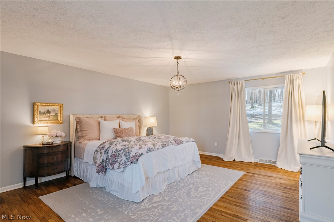 17091 Wing Road Chagrin Falls OH 44023