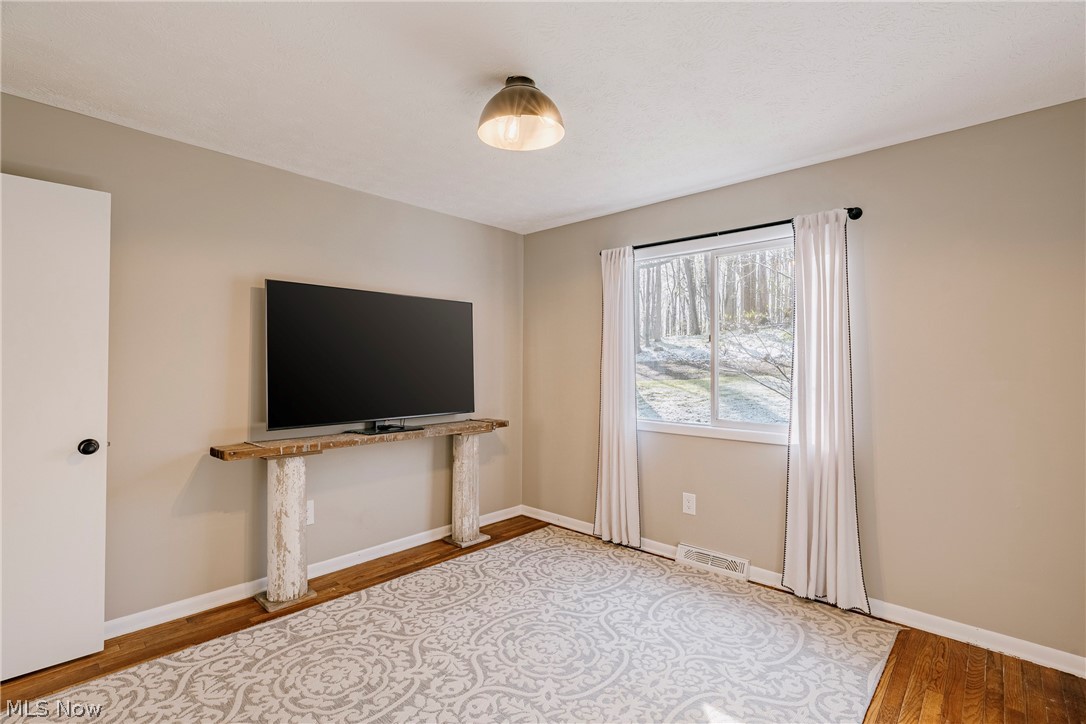 17091 Wing Road Chagrin Falls OH 44023