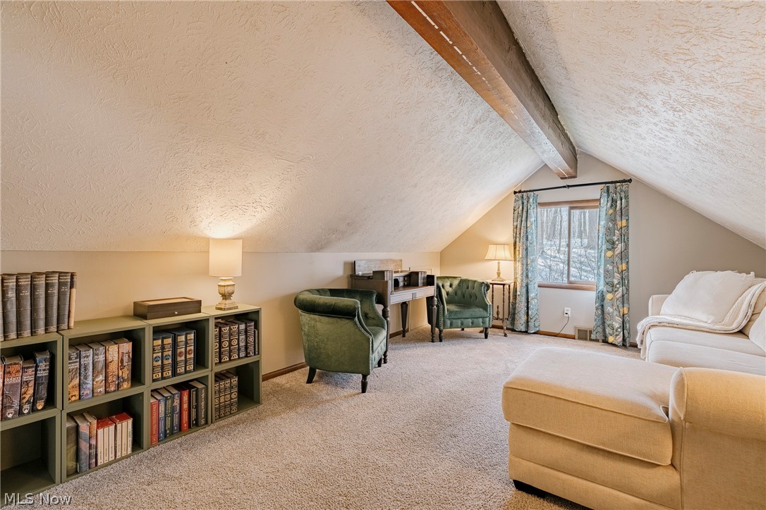 17091 Wing Road Chagrin Falls OH 44023