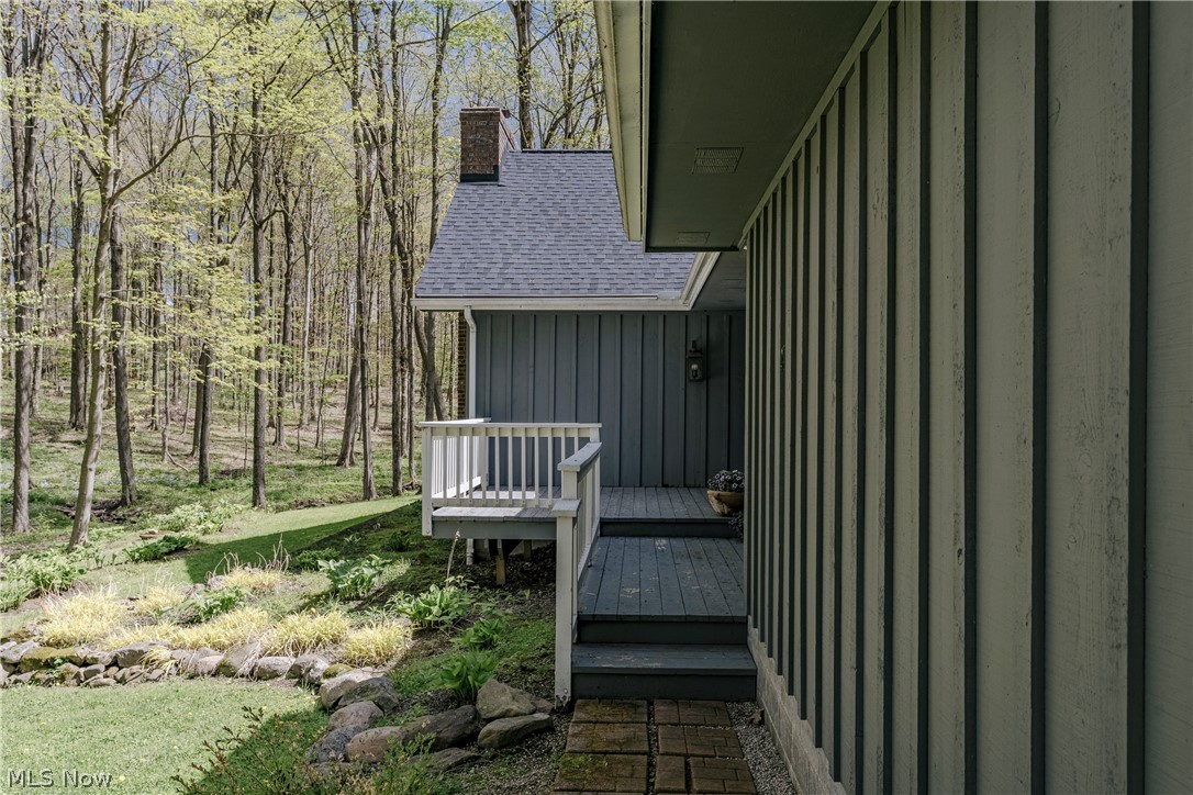 17091 Wing Road Chagrin Falls OH 44023
