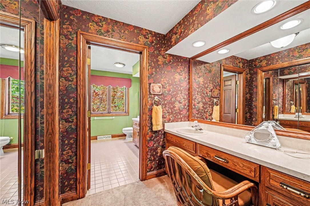33328 Allenbury Drive Solon OH 44139