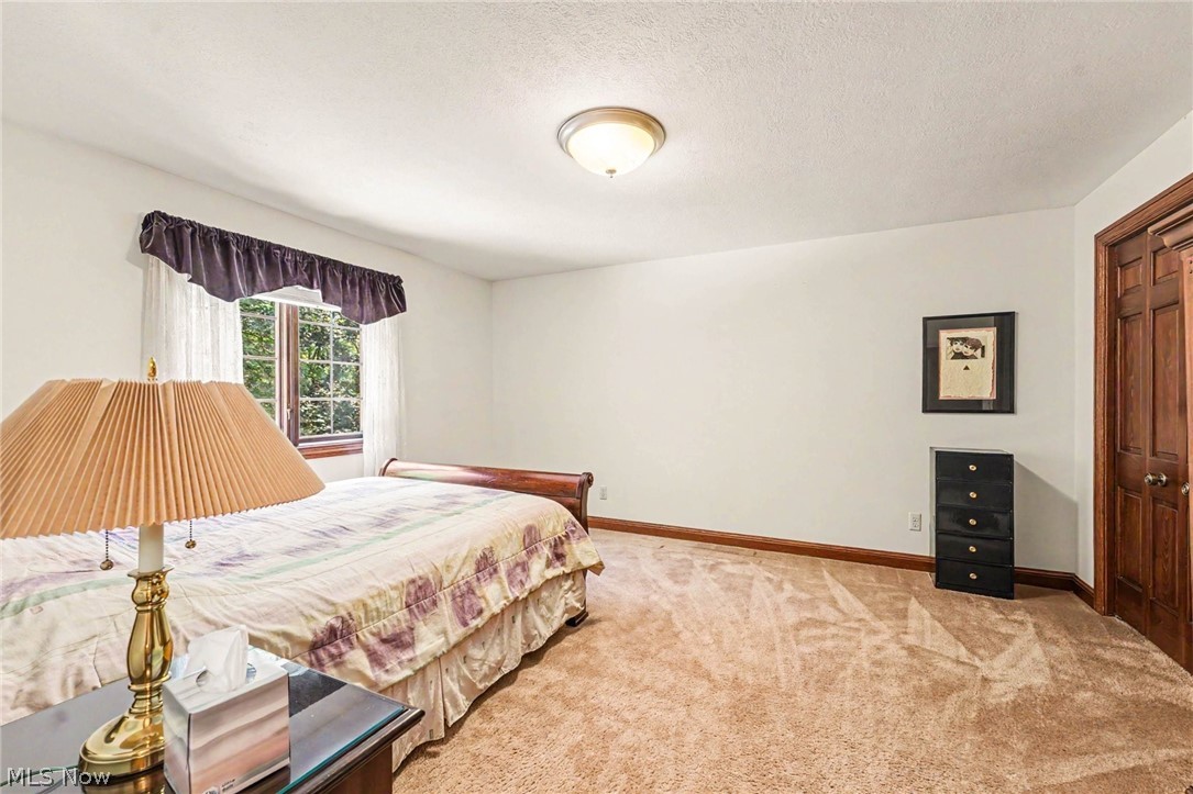 33328 Allenbury Drive Solon OH 44139