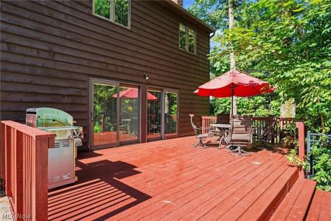 33328 Allenbury Drive Solon OH 44139