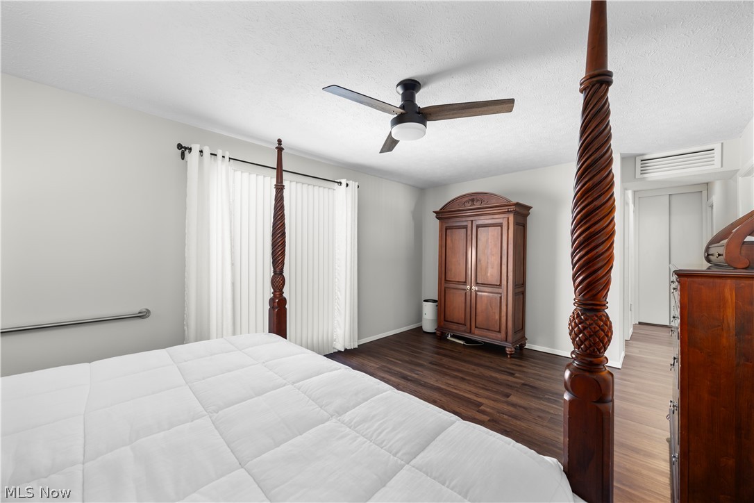 13081 Olympus Way Strongsville OH 44149