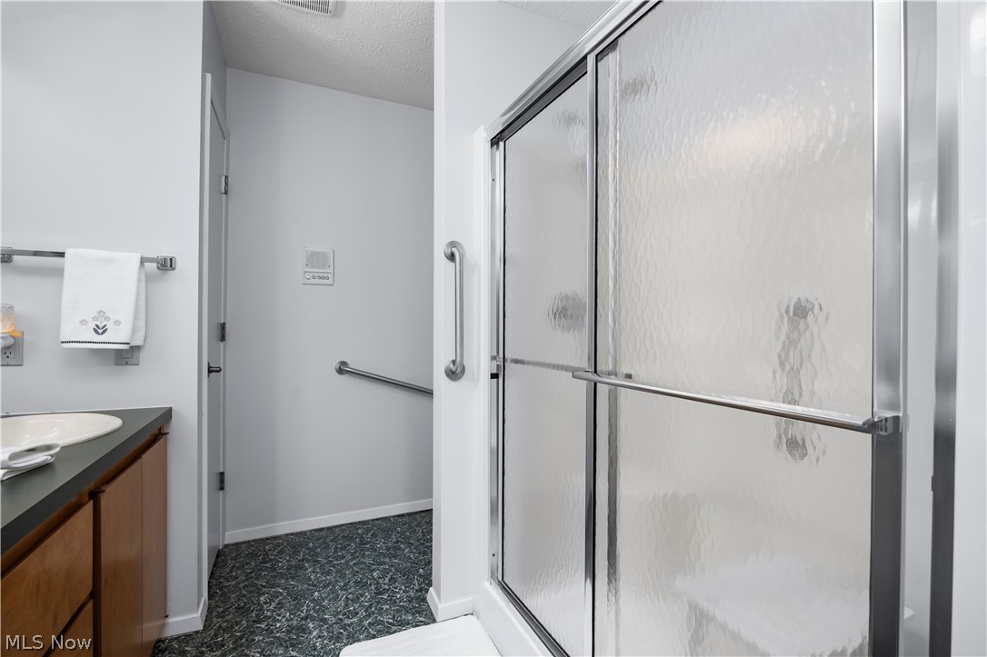 13081 Olympus Way Strongsville OH 44149