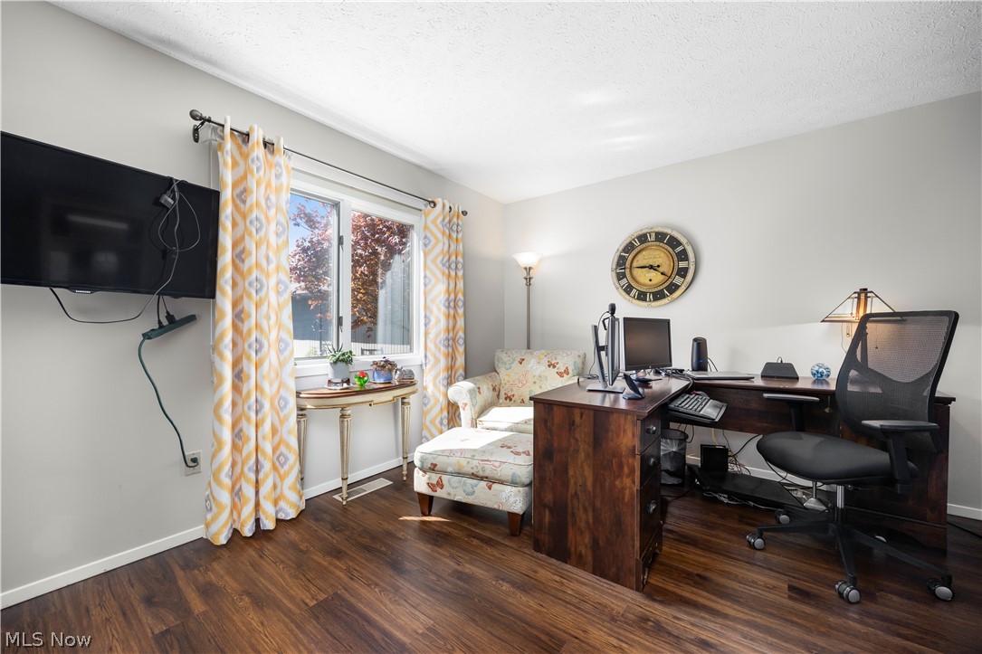 13081 Olympus Way Strongsville OH 44149