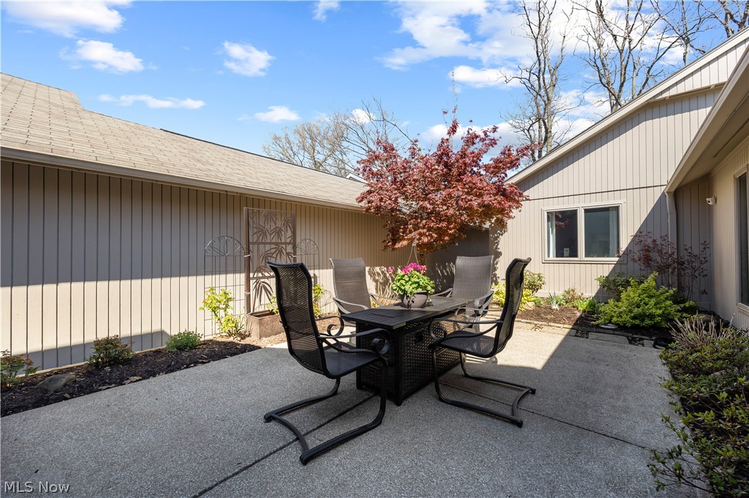 13081 Olympus Way Strongsville OH 44149