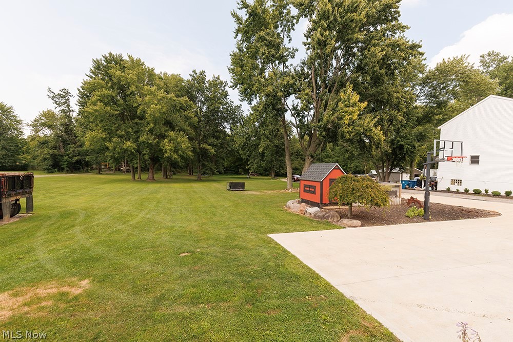 32618 Detroit Road Avon OH 44011