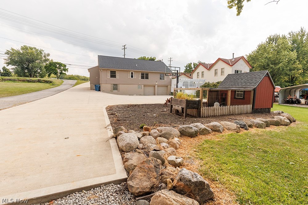 32618 Detroit Road Avon OH 44011