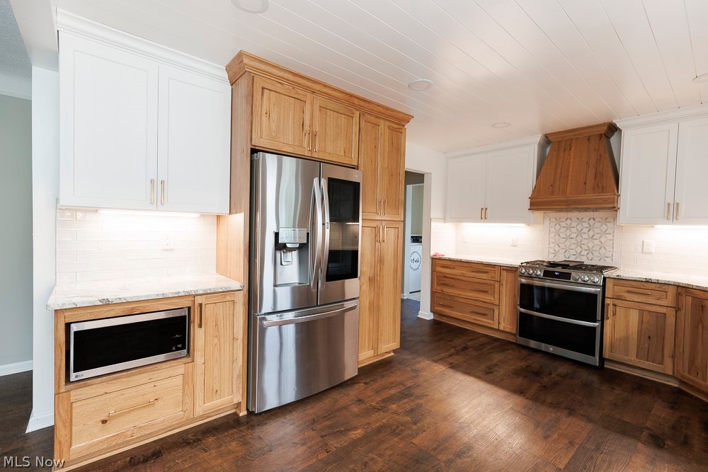 32618 Detroit Road Avon OH 44011