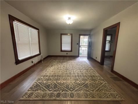 648 Crown Avenue Ravenna OH 44266