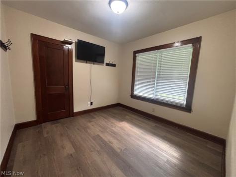 648 Crown Avenue Ravenna OH 44266