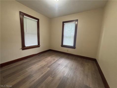 648 Crown Avenue Ravenna OH 44266