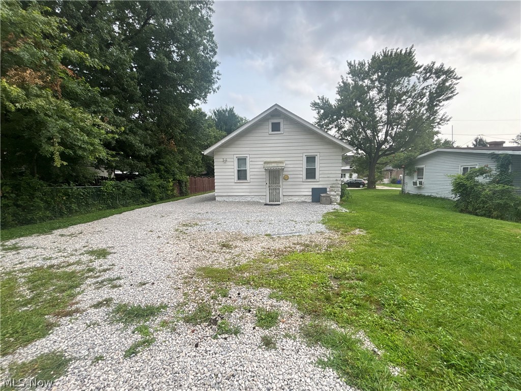 648 Crown Avenue Ravenna OH 44266
