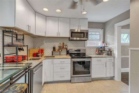 2972 Yorkshire Road Cleveland Heights OH 44118