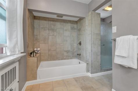 2972 Yorkshire Road Cleveland Heights OH 44118