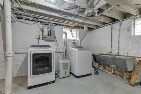 2972 Yorkshire Road Cleveland Heights OH 44118