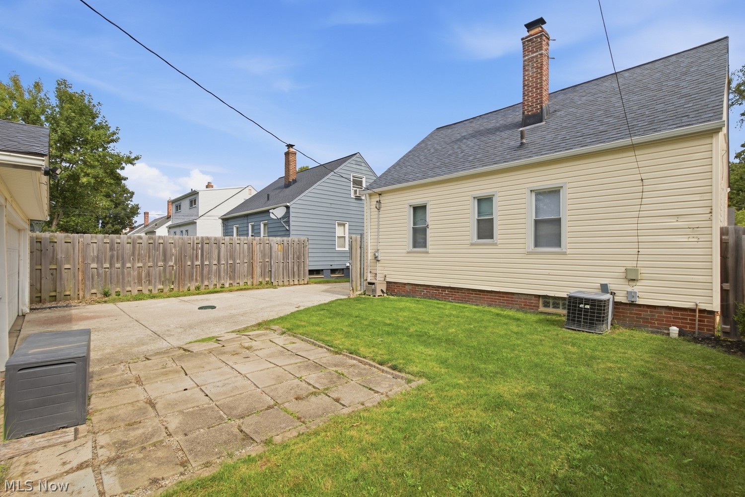 416 E 330th Street Willowick OH 44095