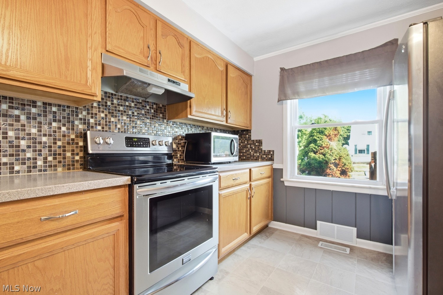 416 E 330th Street Willowick OH 44095