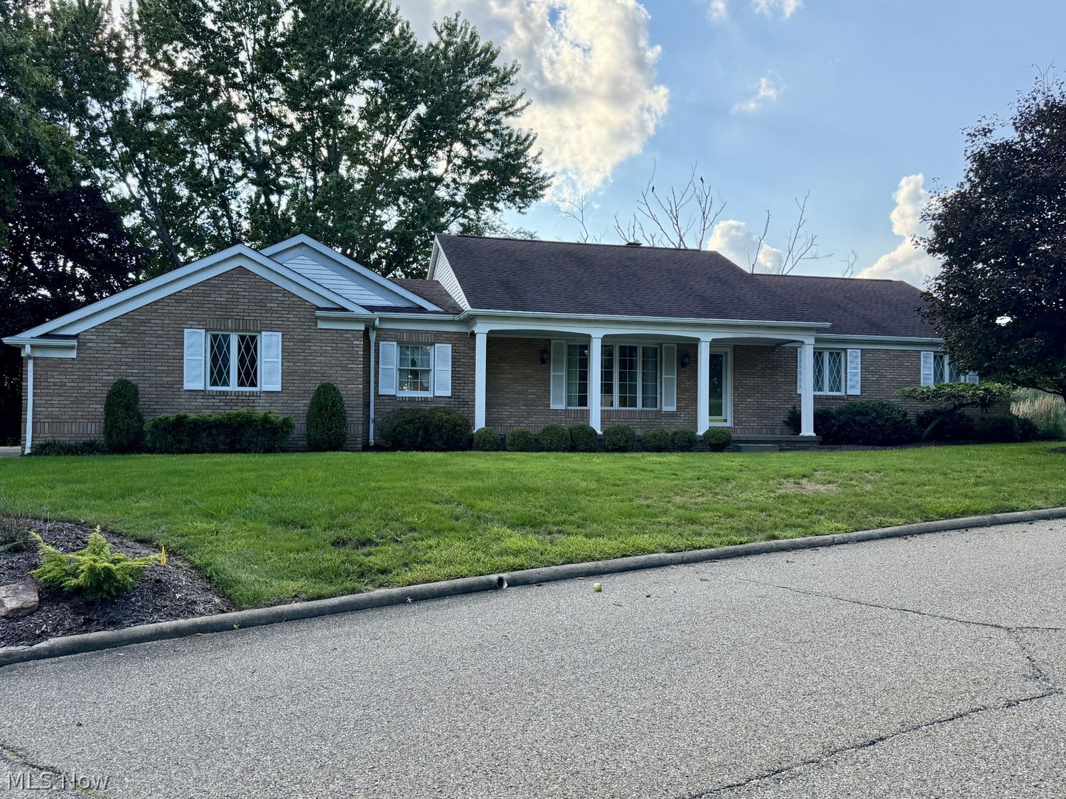 1204 Hilltop Road NW New Philadelphia OH 44663