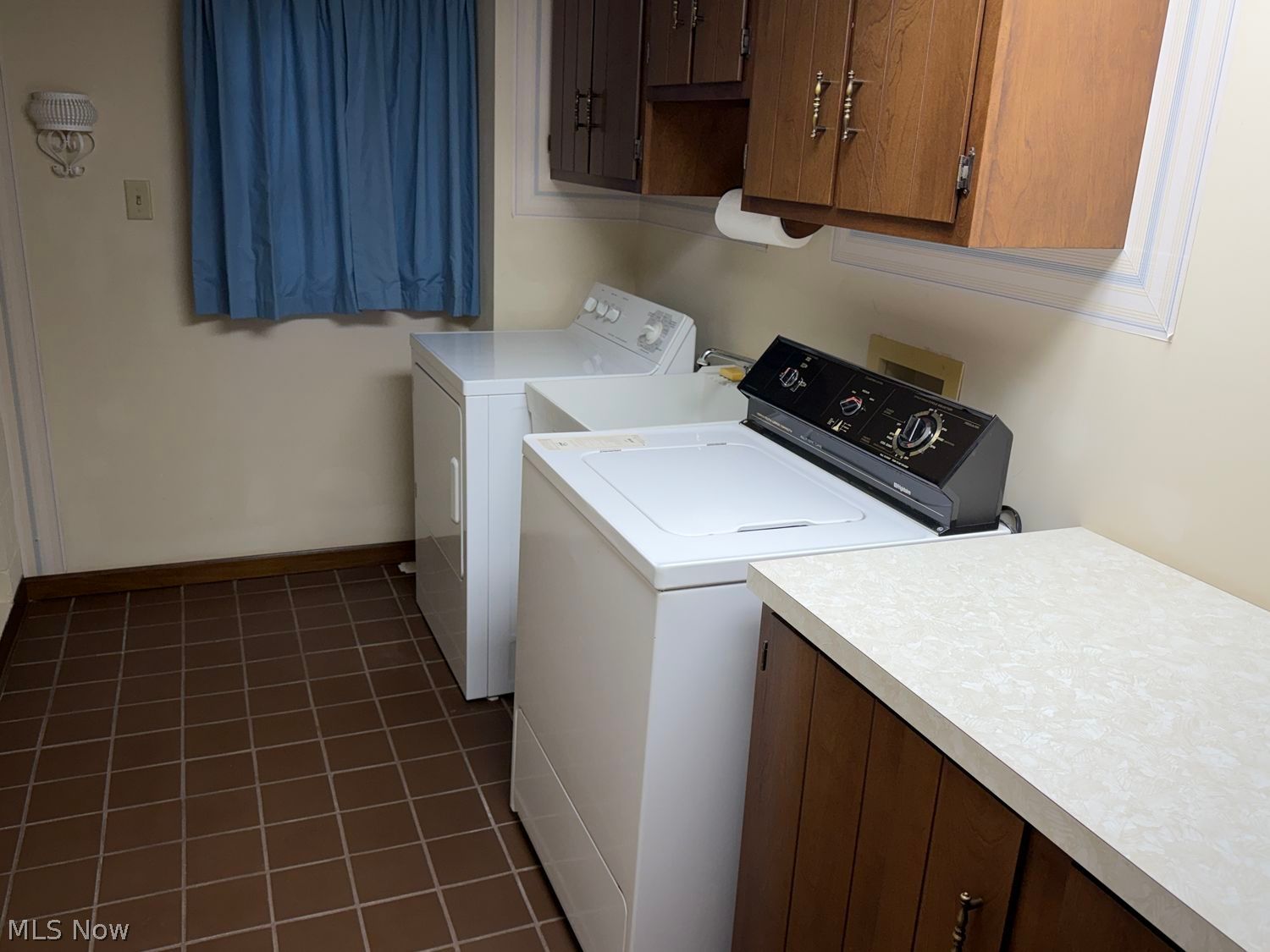 1204 Hilltop Road NW New Philadelphia OH 44663