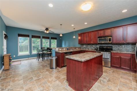 27078 Waterside Drive Olmsted Twp OH 44138