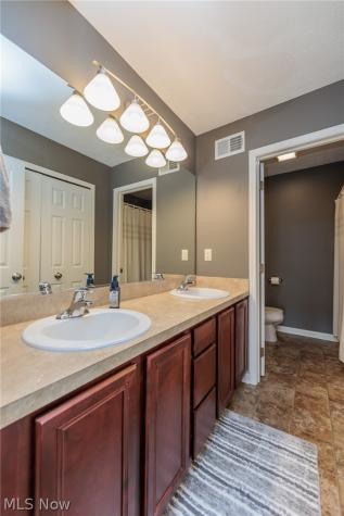 27078 Waterside Drive Olmsted Twp OH 44138
