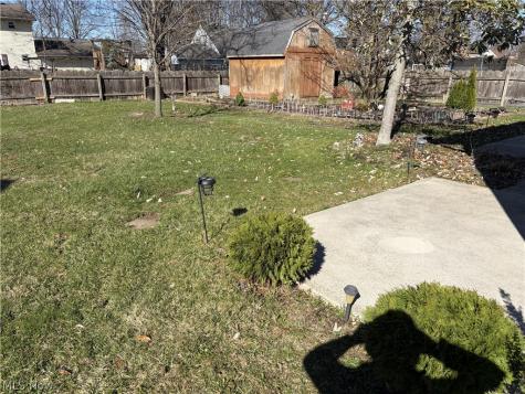 418 Carol Lane Elyria OH 44035