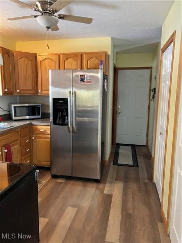 418 Carol Lane Elyria OH 44035